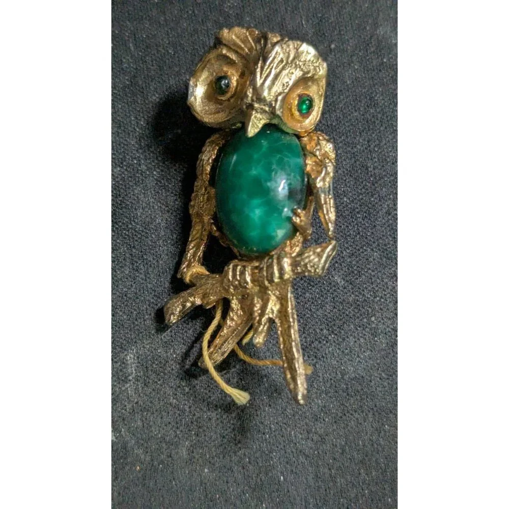 Vintage‎ Hattie Carnegie Owl Brooch With Faux Green Gemstone & Goldtone Finish